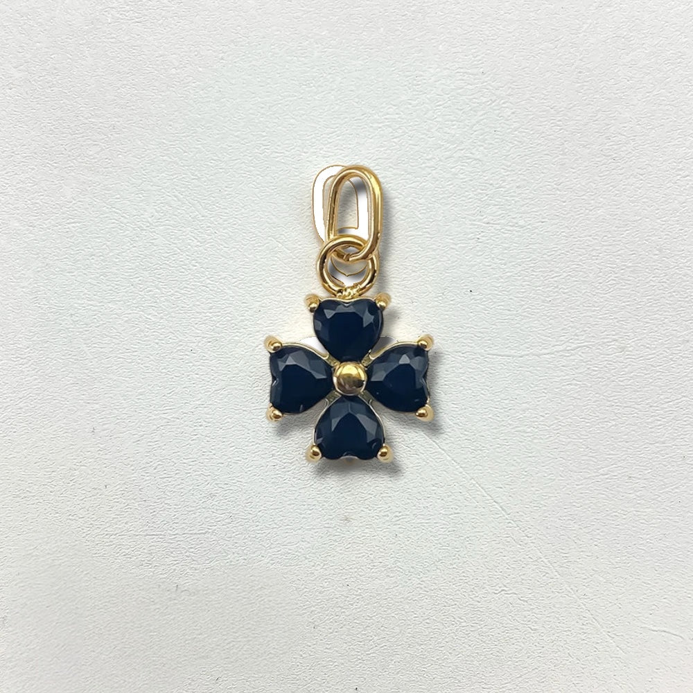 Four Leaf Clover Pendant - Gold