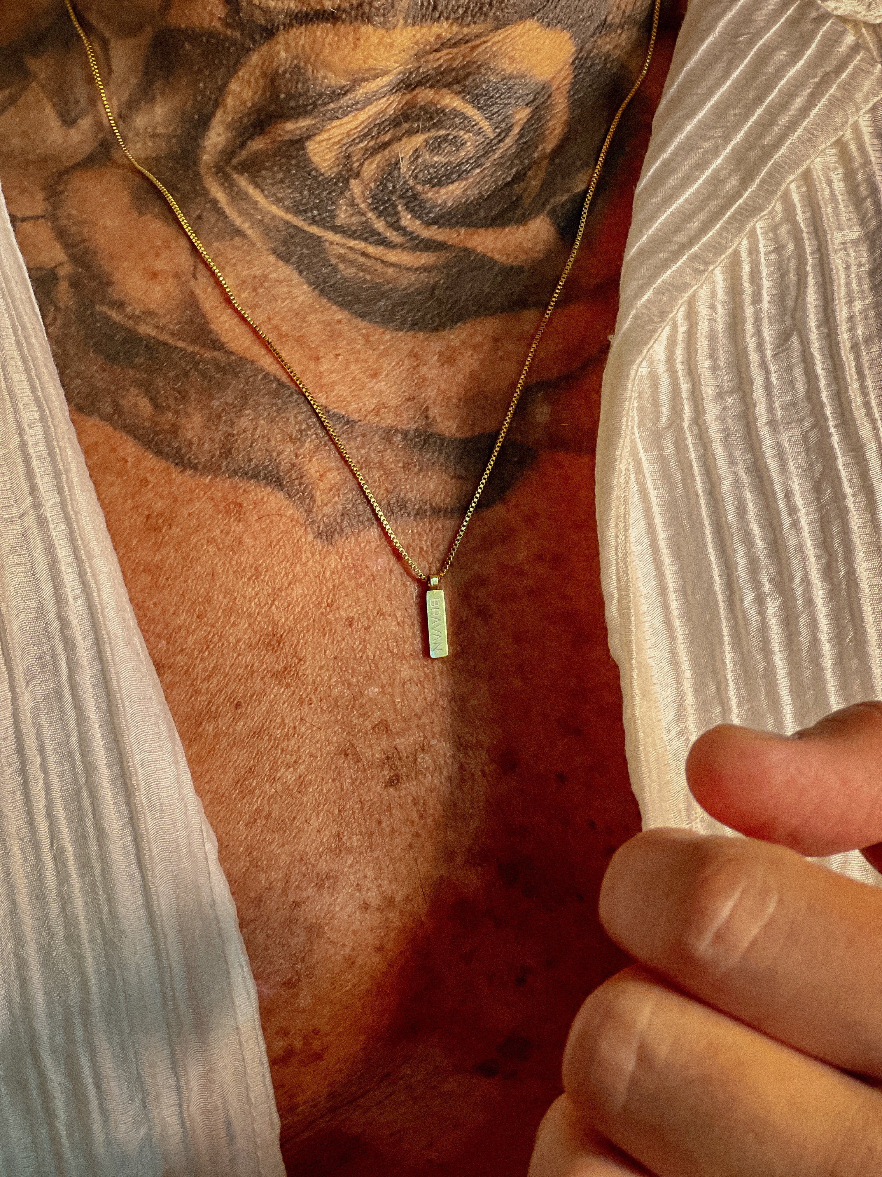 Box Pendant Necklace - Gold