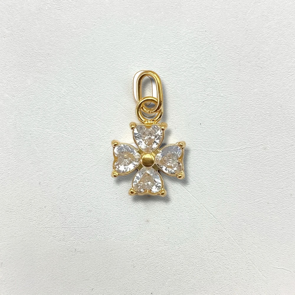 Four Leaf Clover Pendant - Gold