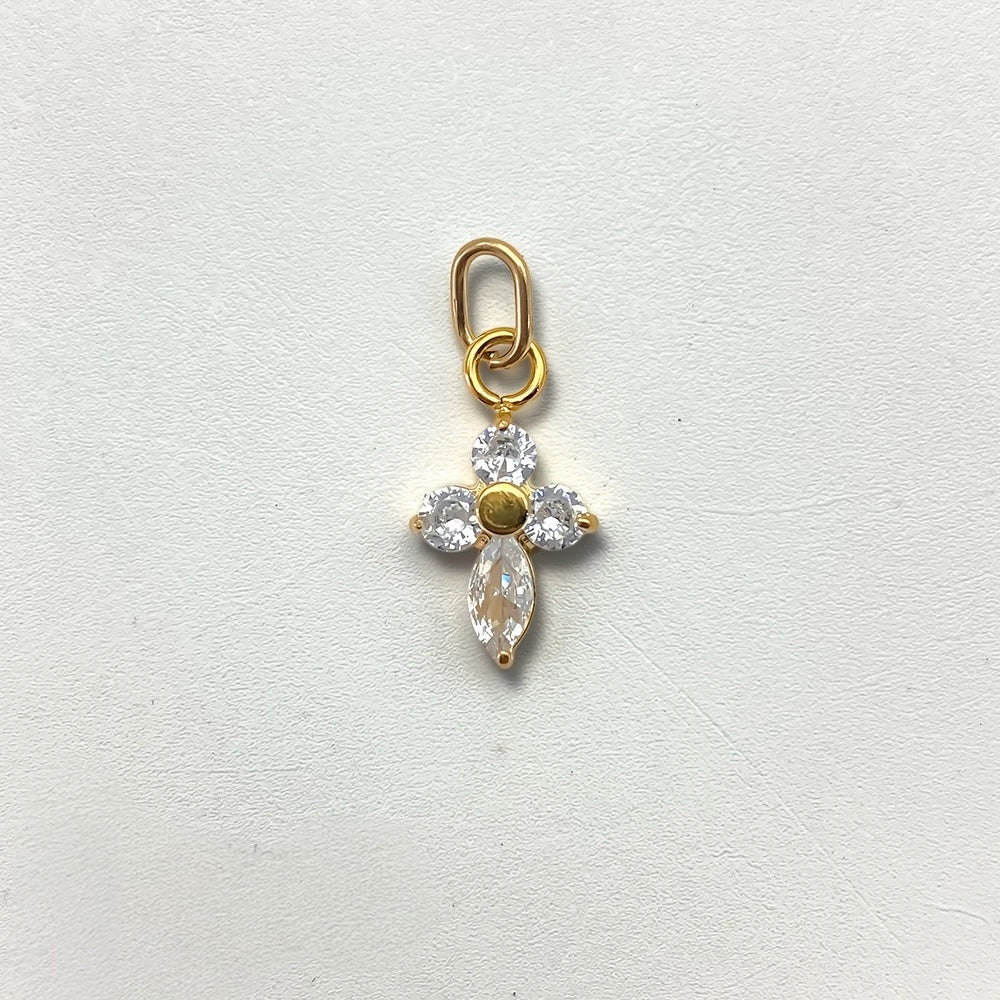 Four Leaf Clover Pendant - Gold