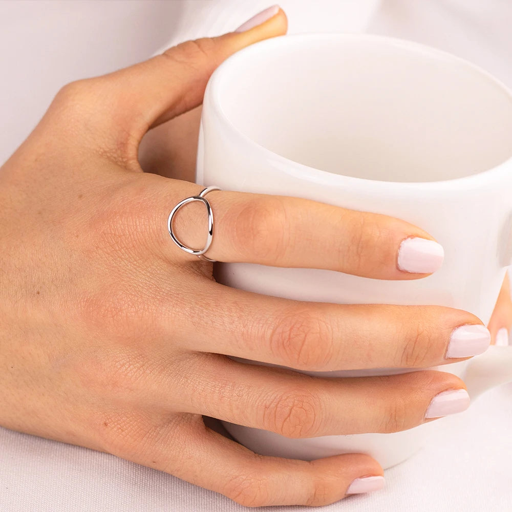 Minimalist Midi Ring – Gold