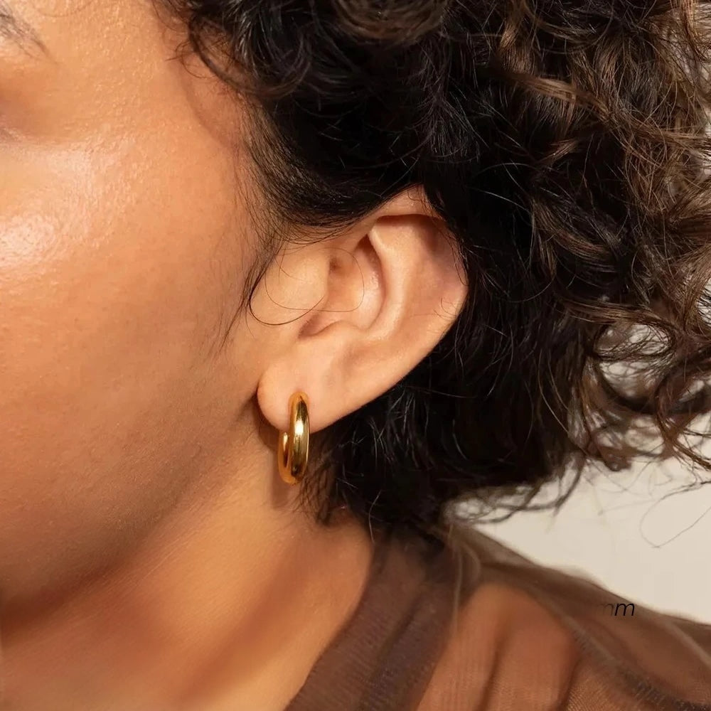 Huggie Hoop Earrings – Gold