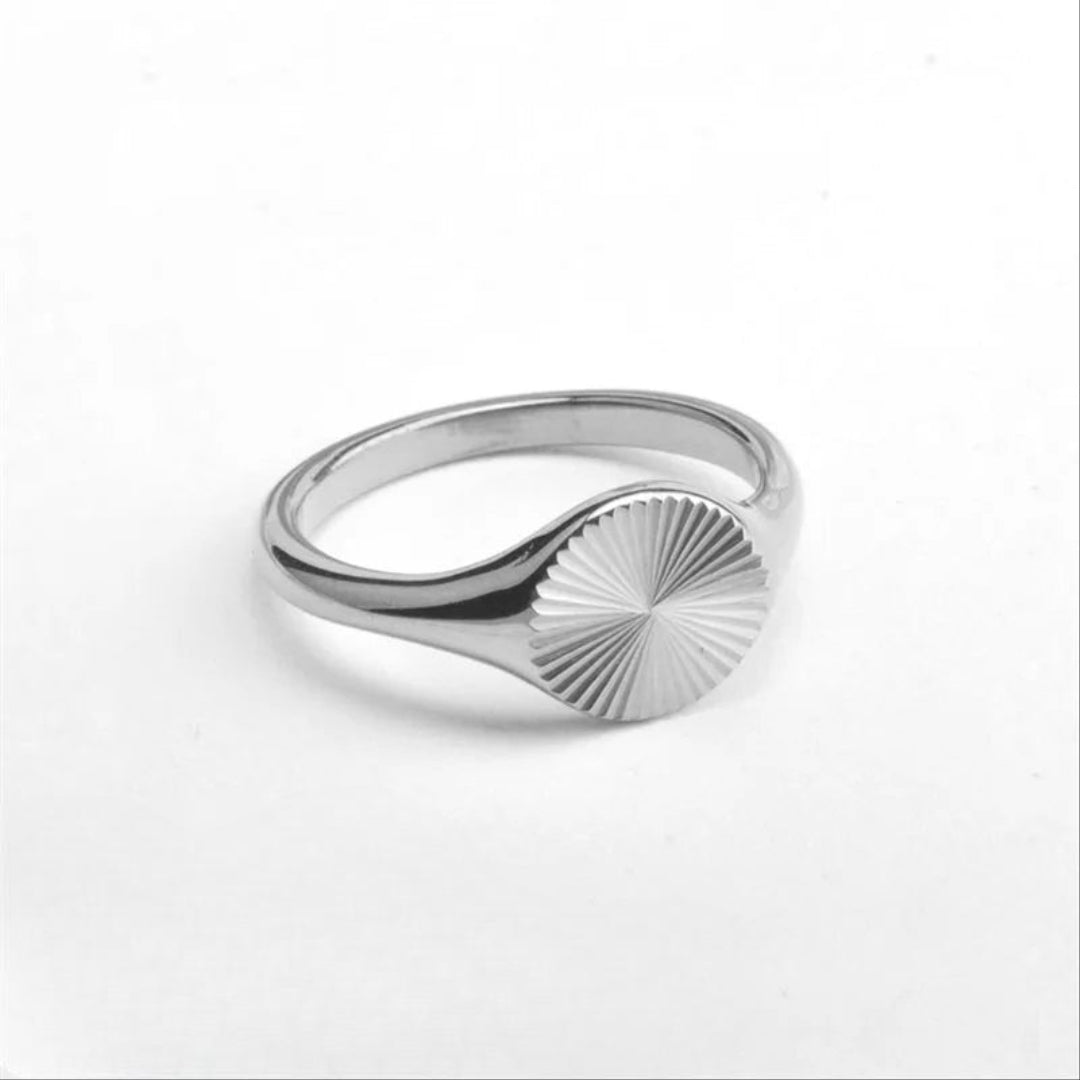 Circle Wave Ring - Gold