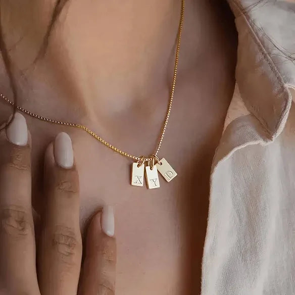 Engraved Initial Pendant Necklace - Gold