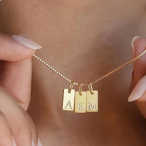 Engraved Initial Pendant Necklace - Gold