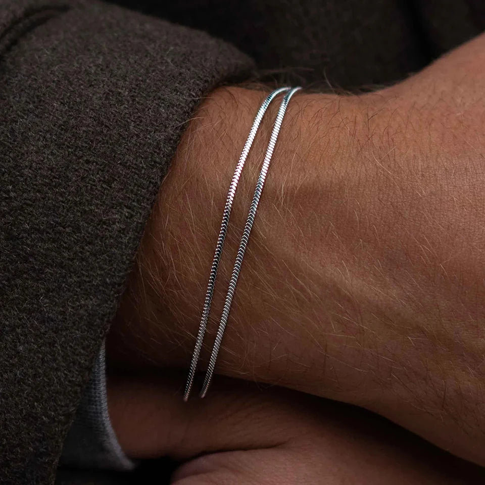BRAVAN Minimal Bracelet - Gold - BRAVAN BRAVAN Minimal Bracelet - Gold  (Store description)