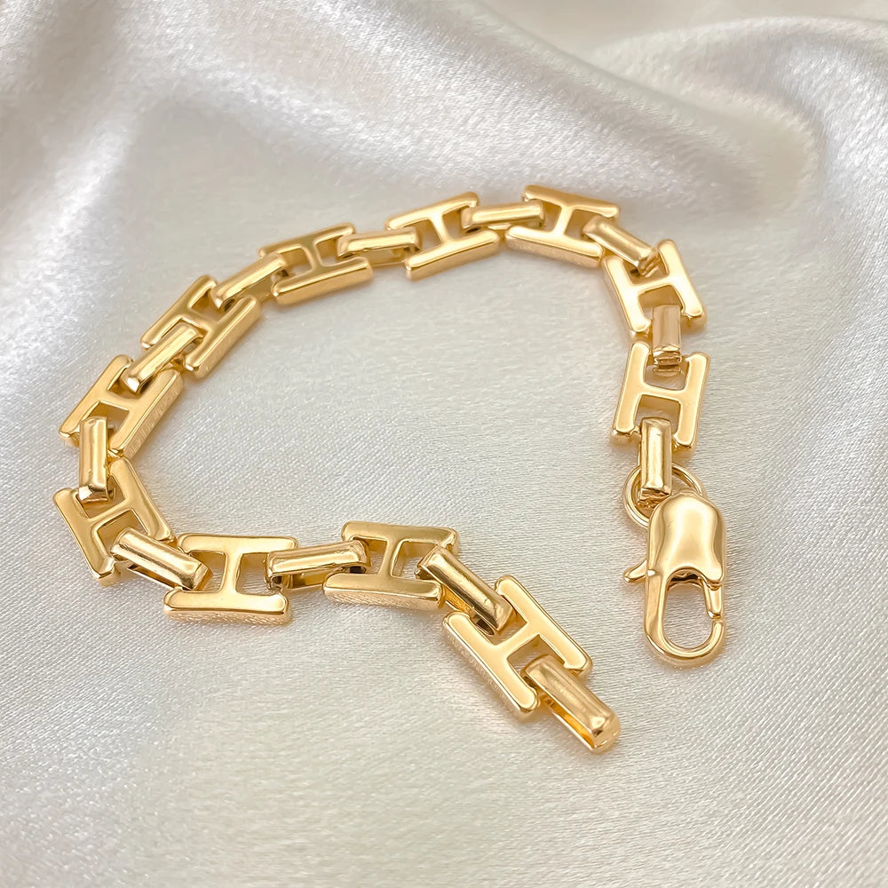 H Link Bracelet - Gold