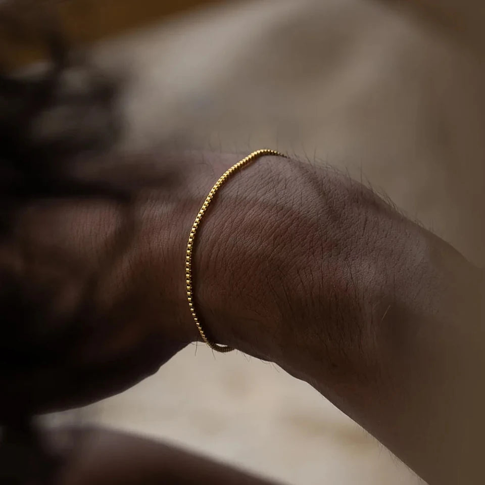 Box Chain Bracelet - Gold - BRAVAN Box Chain Bracelet - Gold  (Store description)