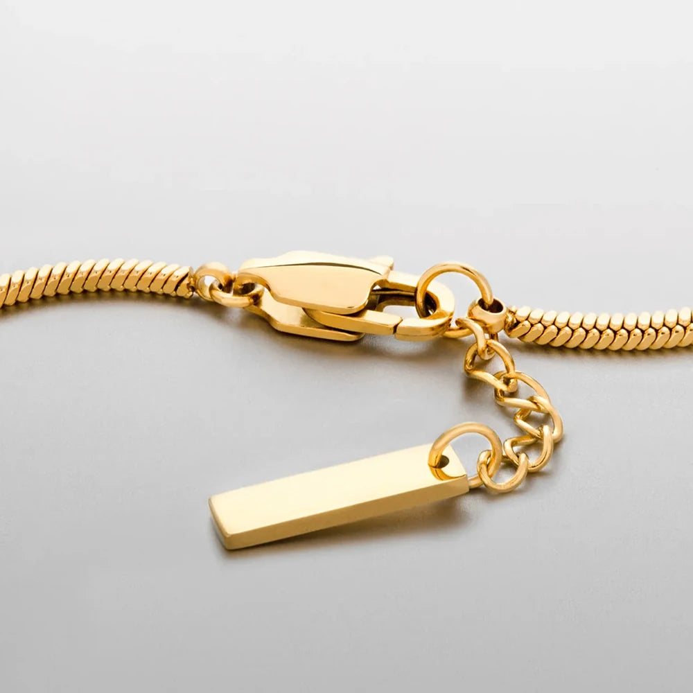 BRAVAN Minimal Bracelet - Gold - BRAVAN BRAVAN Minimal Bracelet - Gold  (Store description)