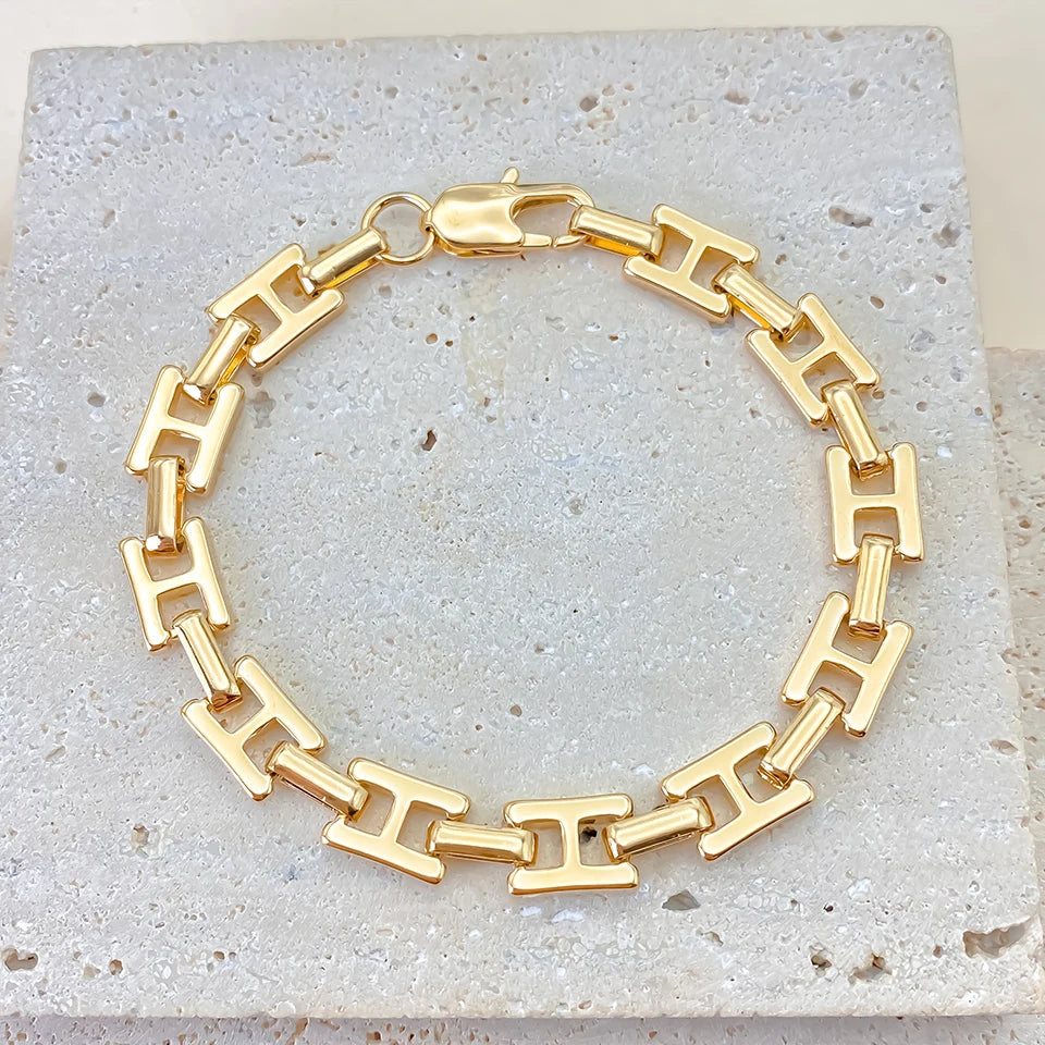 H Link Bracelet - Gold