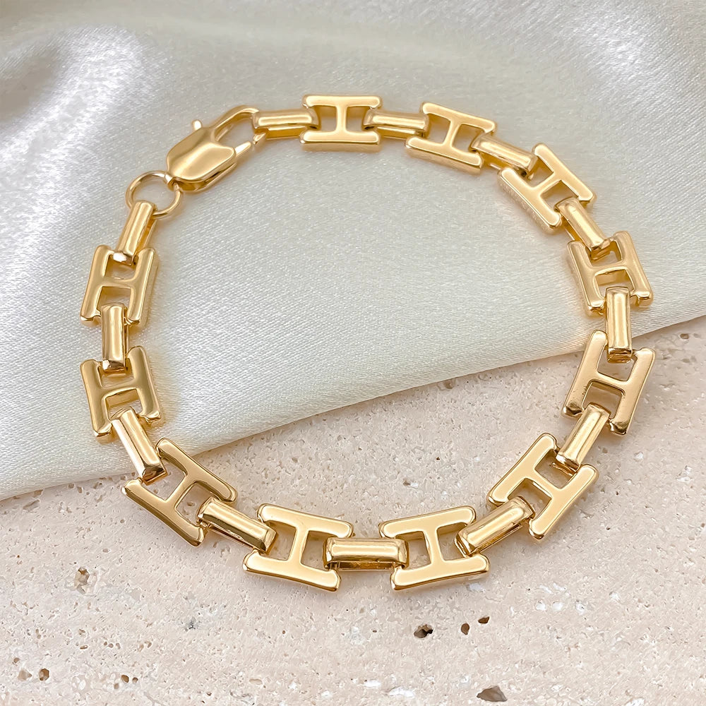 H Link Bracelet - Gold