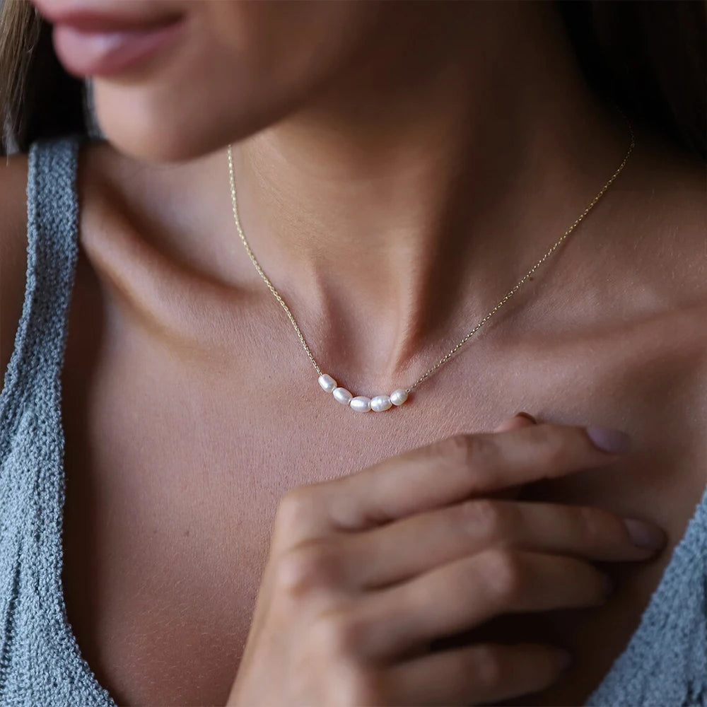 Minimalist Pearl Necklace - Gold