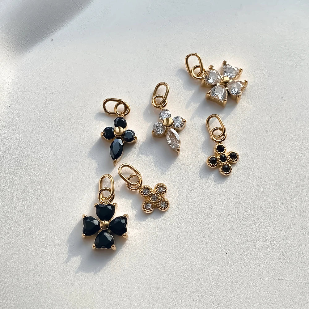 Four Leaf Clover Pendant - Gold