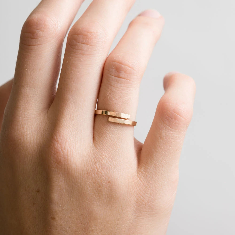 Open Minimalist Band – Gold