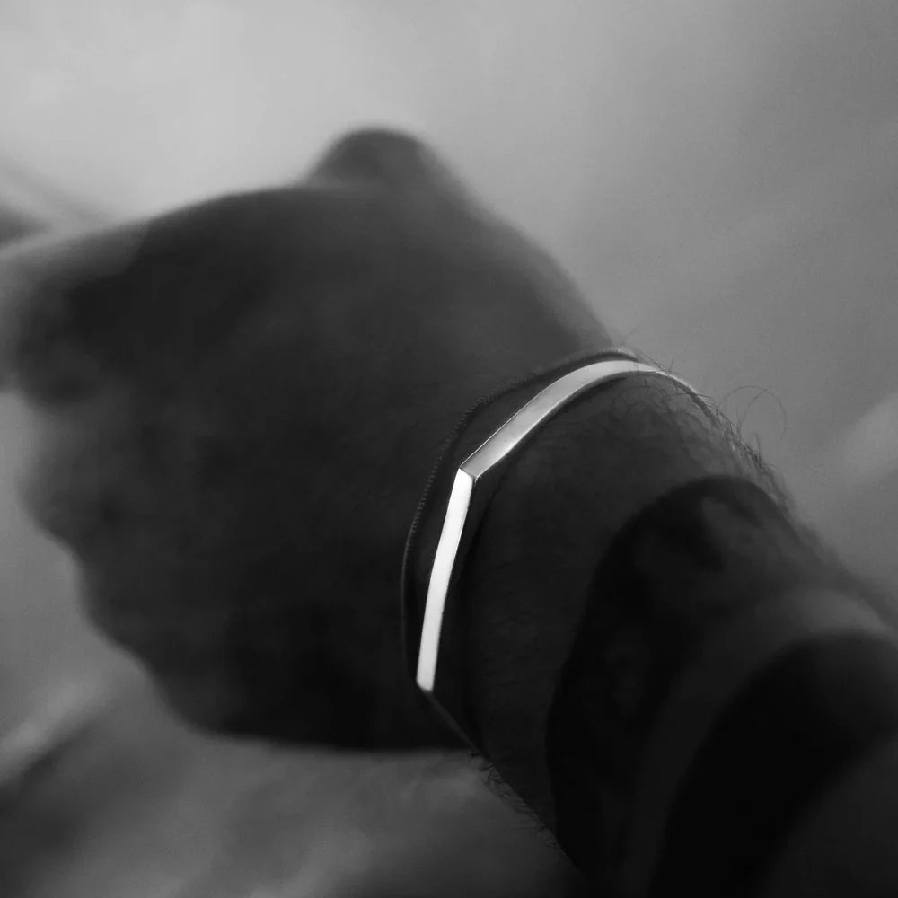 Minimal Premium Bracelet - Gold
