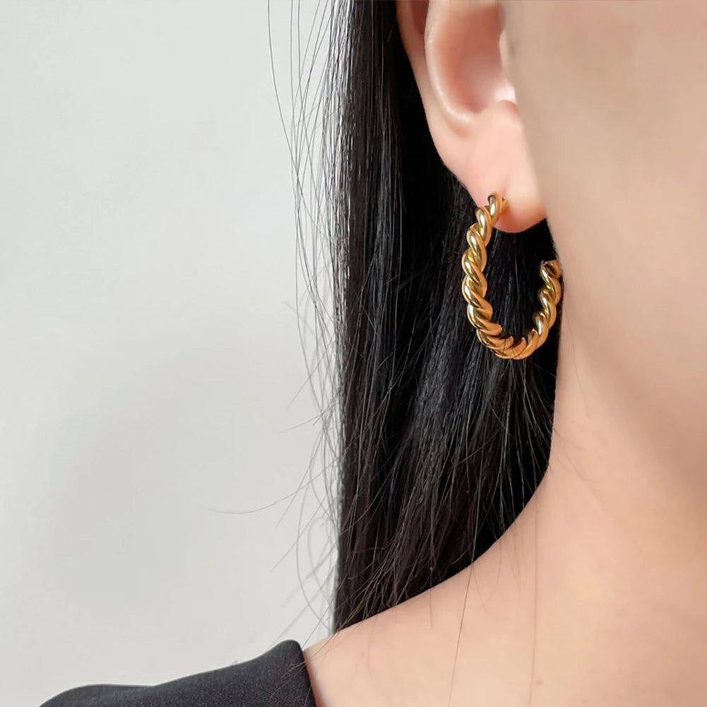 Vintage Spiral Earrings - Gold