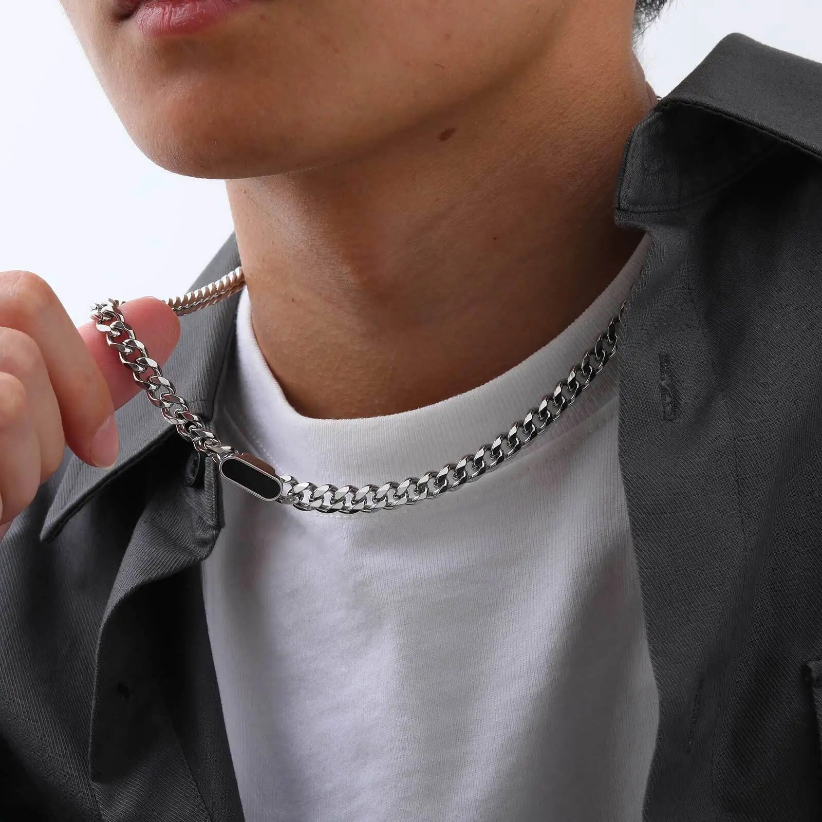 Cuban Necklace 8MM - Silver - BRAVAN Cuban Necklace 8MM - Silver  (Store description)