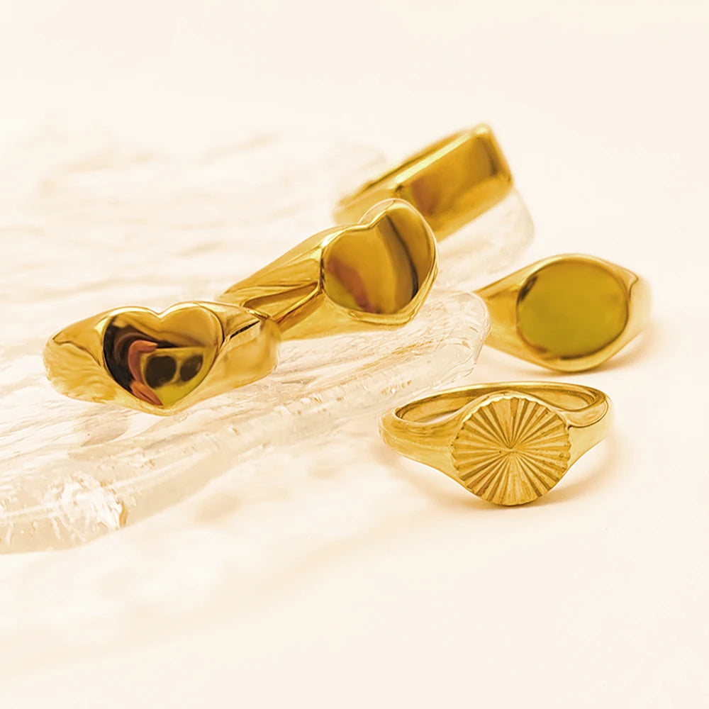 Heart Band Ring - 18k Gold