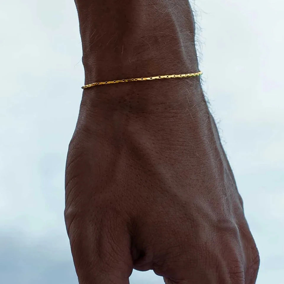 Wire Chain Bracelet - Gold - BRAVAN Wire Chain Bracelet - Gold  (Store description)