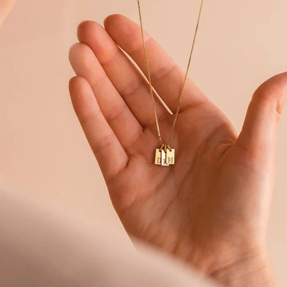 Engraved Initial Pendant Necklace - Gold